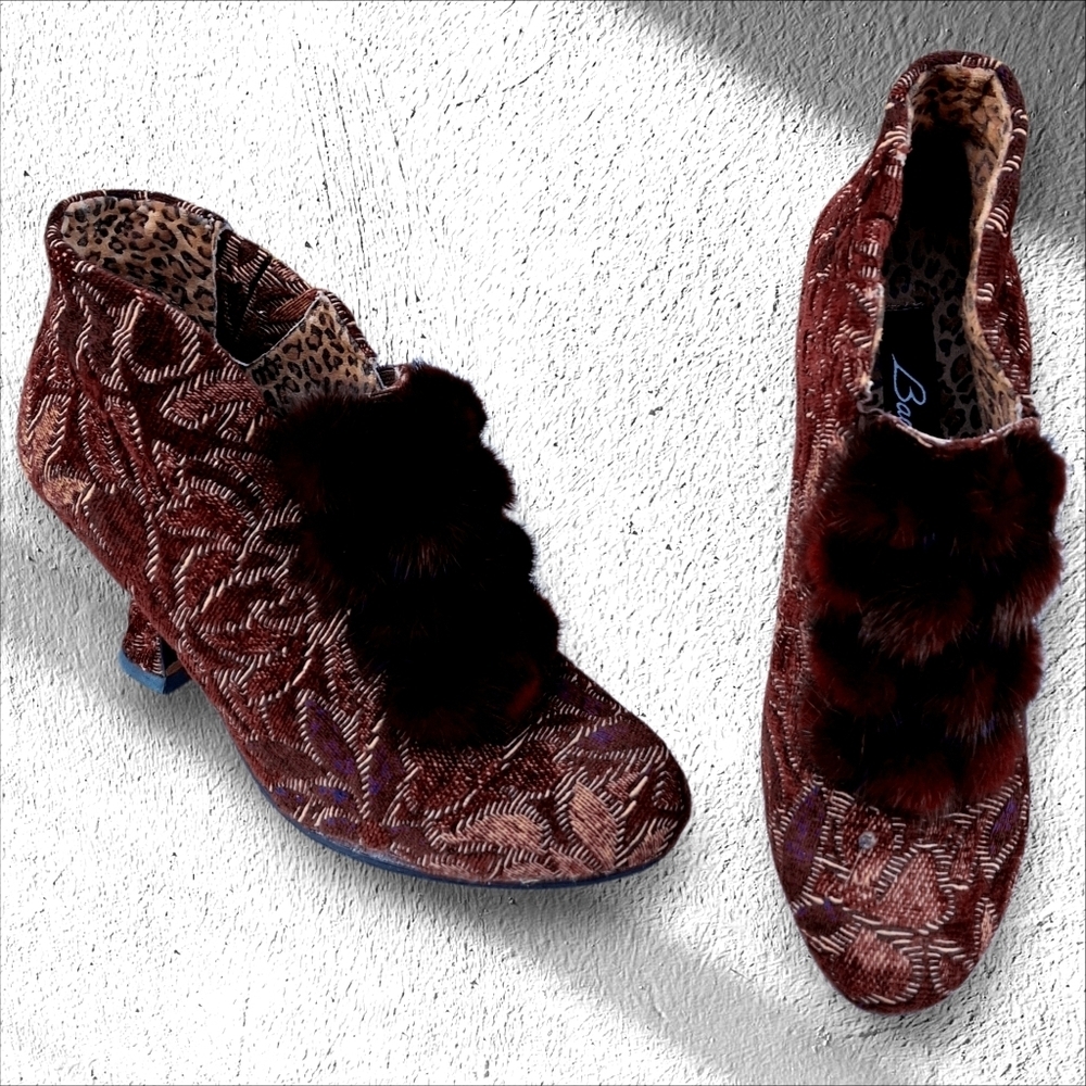Baci Daisy Tapestry Brocade Mink Fur Pom Pom Slip-On Ankle Heel Boots Size 6.5